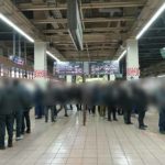 人が死んでも電車が止まると怒り出す日本の歪んだ社会構造を考察する