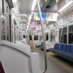 【異常】なぜ東京の通勤電車は朝から酒と脱毛サロンの広告ばかり見せつけるのか