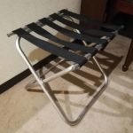ホテルによくある折り畳み椅子みたいなものの正体と本来の使い方が遂にわかった