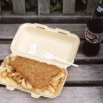 米国や英国では履歴書に年齢を書かないのが常識だが、日本は年齢で全てが決まる異様な文化